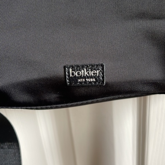 Botkier New York Trigger Backpack - Picture 8 of 9